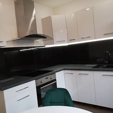 Slnecny Apartman Blizko Centra * Kosice