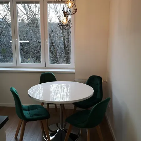 Slnecny Apartman Blizko Centra