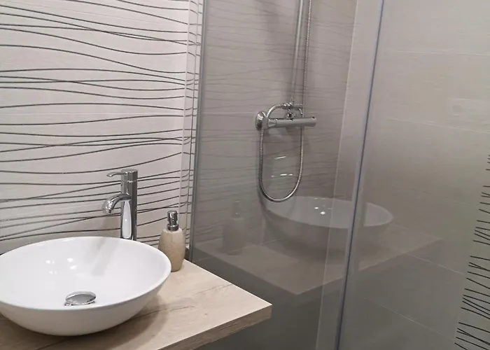 Slnecny Apartman Blizko Centra *